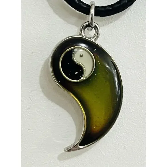 Claire’s Green Blue Purple Pendant Mood Yin Yang Moon Choker Necklace Costume Ch - Picture 11 of 16